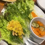 新大久保 アジア屋台村 - 野菜タップリ