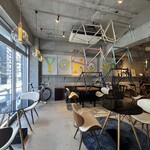 ヨコオカフェ - 店内の様子（2階）