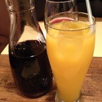 BISTRO O LALA! - デキャンタワインとオレンジジュース