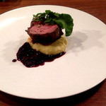 エッソンス・エ・グー - イノシシのロティ