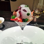 レストラン バカール - 2015.01 冷製コンソメゼリーのカクテル
      オマール海老とはまぐりで
      