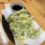 松本ゴールデン酒場 - ◯ゴーヤ天ぷら¥836…ウスターソースをつけて