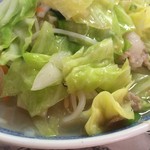 八福 - 野菜テンコ盛りで400円