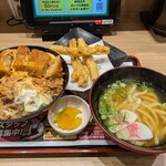 資さんうどん - 料理写真: