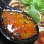 Shiawasehitotsu - 濃厚な練りごまと濃厚なタレ味のスープに、黒ゴマの香ばしいコクと辣の風味。
                      