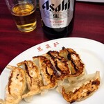 萬来軒 - 餃子(530円)