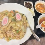 中華食堂 楽 - 中華丼（800円）