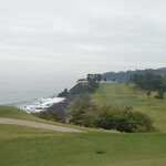 グリル - 左は世界一のハザードの15番ロングホール