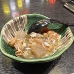 焼肉ホルモン酒場 まる助 - 【2026.1.26(月)】もつ煮込み528円