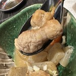 焼肉ホルモン酒場 まる助 - 【2026.1.26(月)】もつ煮込み528円