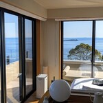 LAT.34°N by 蒼 - お部屋はコーナーをご用意頂き、素晴らしい眺望を楽しませていただきました。270°のビューで夕日も朝日もしっかり美しく、夜空の星は宮古島も真っ青なぐらいキラキラでした。