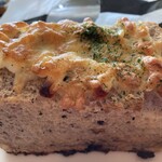 食パン工房 アネモネ - 黒米クロックムッシュ(400円)