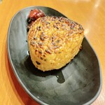 かしわ本舗 とりいし - 焼きおにぎり 200円