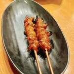 かしわ本舗 とりいし - 皮の熟成タレ焼 155円