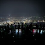 長崎の味処 鮨・割烹さくらい - 【オマケ】夜景を見る観光客を見る