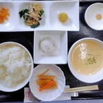 やすの台所 - 定食セット