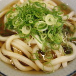 麦まる - まずは普通にかけうどん。