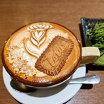 コネクトコーヒー - 塩キャラメルナッツラテ
