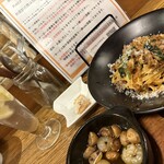 Tapas&Wine 新橋ZION - カジュアルな雰囲気。