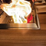 焼肉うしごろ - 炎の演出･:*+.\(( °ω° ))/.:+