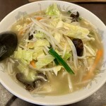 珍来 - 料理写真:「タンメン」月曜日替り価格で680円也。税込。