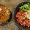 carnegico - carnegico　「赤身ステーキ丼(ガーリック醤油)regular」1700円 「ミニ牛スジカレー」400円