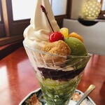麻布茶房 - わらび餅のきな粉は甘くない♪