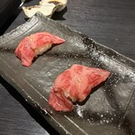 神戸牛 すき焼き･しゃぶしゃぶ 菊鶴 - 
