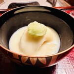 うかい鳥山 - 白味噌仕立ての上は、蕗のとうの天麩羅が