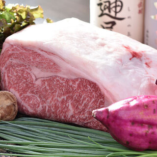 神石の主役はなんといっても”お肉”。広島最上位ブランド和牛”広島牛”を提供