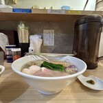 貝出汁 中華そば 竹祥 - 