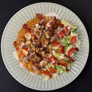 【ランチ】すべて手作りの屋台飯！「NYチキンオーバーライス」