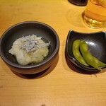 喜鈴 - お通しのしらす大根と枝豆