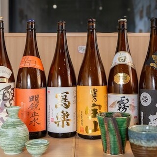 地酒・焼酎の品ぞろえが充実。飲み放題付きコースで宴会利用も◎