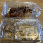銀座惣菜店 - 料理写真:この日選んだ焼鳥は塩焼きとタレ焼を２種類づつ４本です。