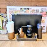 海湘丸 - 卓上調味料など