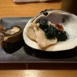 魚貝 ののぶ - お通し(ニシンの昆布巻、ホッキ貝)