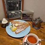 CREPERIE ALCYON TEA TABLE CAFE - はちみつとレモンのシュクレ+紅茶（フフィルルージュ）