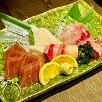 茨城名物之美食屋 Mondokoro 水戶市役所前店 - 【2品目】鮮魚3点盛り：きれい⟡.*