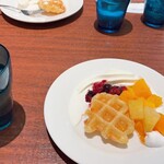 ブッフェレストラン フェスタガーデン 横浜ワールドポーターズ - 