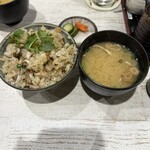 アジ好きですか？ - 鯛ご飯とお汁、香の物