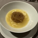 茶禅華 - フカヒレが乗った麺