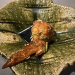 茶禅華 - 香辣鶏翅　中には上海蟹が詰められています