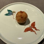 茶禅華 - 草苺肉圓　いちごを豚肉で巻いてあるそう