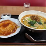 東坡 - タンタン麺と天津丼②