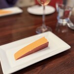 サンパティック - パプリカのムース:パプリカの風味が強いのに生クリームと口当たりのなめらかさ…初手からやられた！