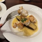 サンパティック - 白子のソテー②: とろっとろ…口福とはこのこと。茄子も、バターオイルをジュワッと吸ってて、噛むたびに広がる旨みが幸せ