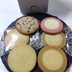 ステラおばさんのクッキー - 料理写真:カントリーベアテントボックス（白）648円