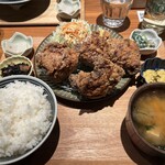 BOB KITCHEN - 人気No.1！若鶏のジューシー醤油唐揚げ定食