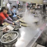 王家祖伝本産牛雑湯 - オープンキッチン